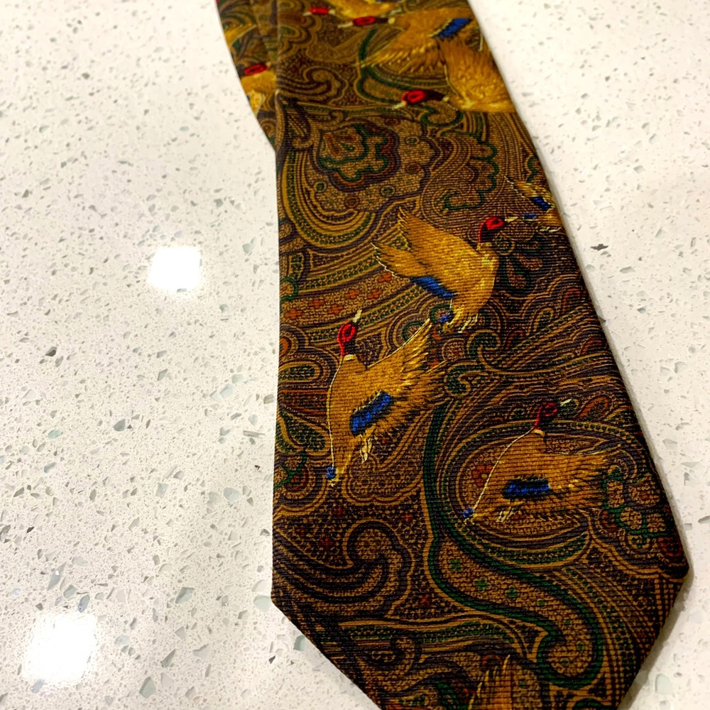 Brooks Brothers Bold Ducks-in-Flight Silk Tie